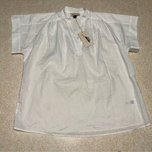Women’s Blouse Size XS. NWT